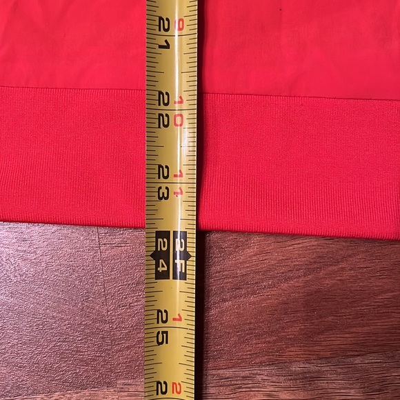 EUC Avia sleeveless Windbreaker - Picture 7 of 13